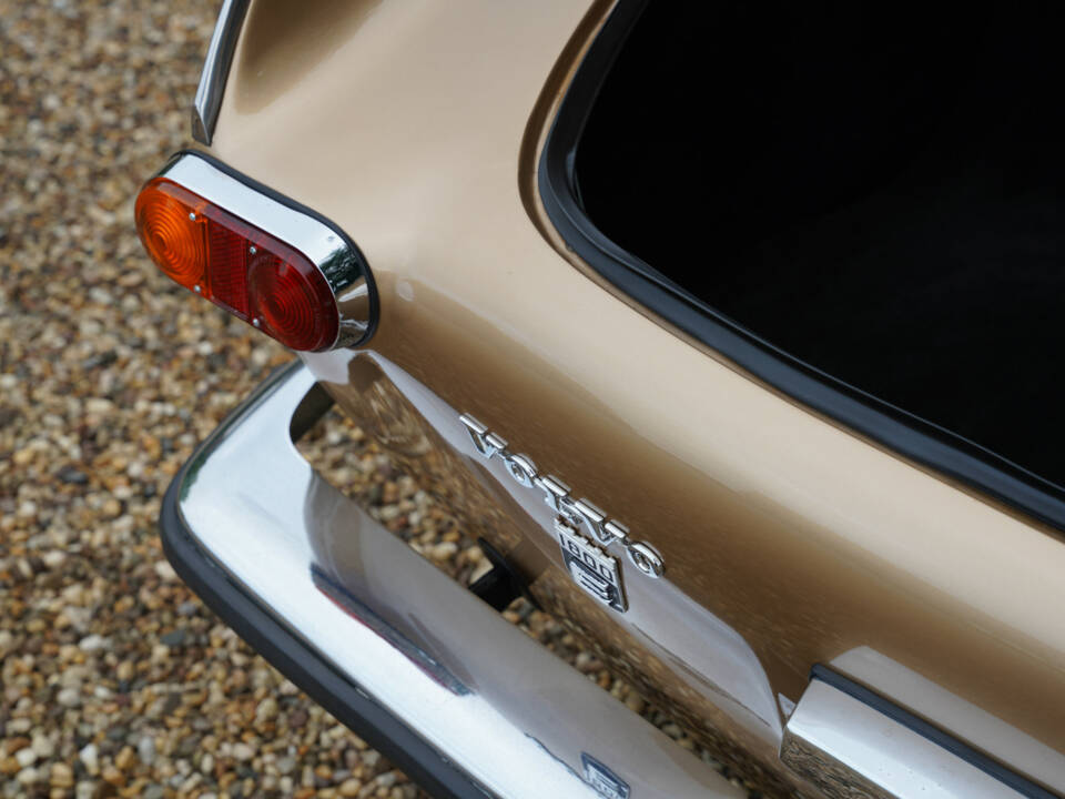 Image 28/50 of Volvo 1800 E (1972)