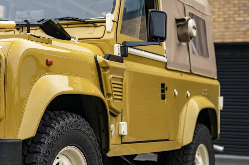 Image 30/39 of Land Rover Defender 90 Td5 (1998)