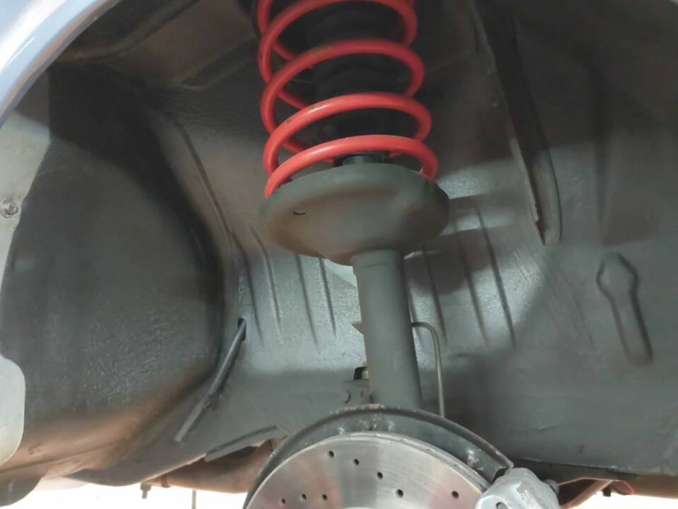 Image 38/56 of BMW 323i (1980)