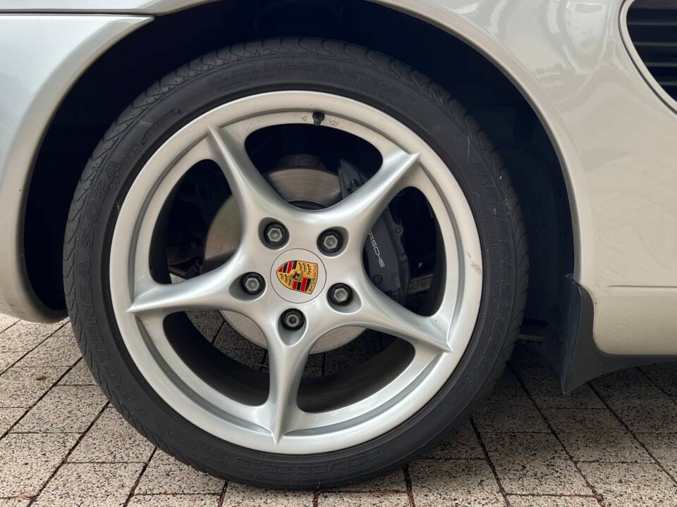 Image 32/49 of Porsche Boxster (1998)