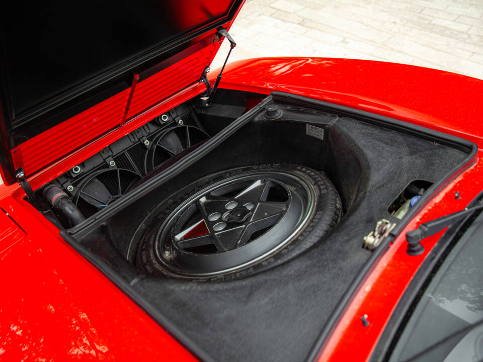 Image 75/95 of Ferrari 328 GTS (1988)