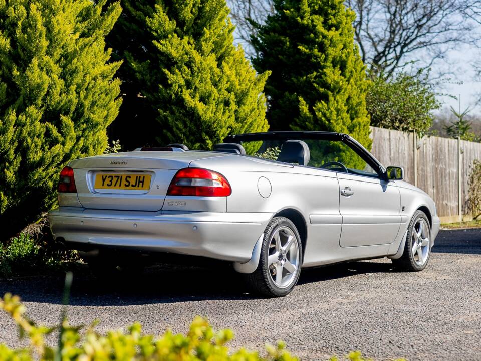 Image 4/48 of Volvo C70 2.0 T (2001)
