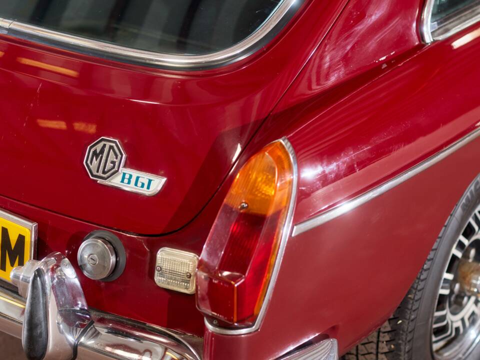 Immagine 17/29 di MG MGB GT V8 (1974)