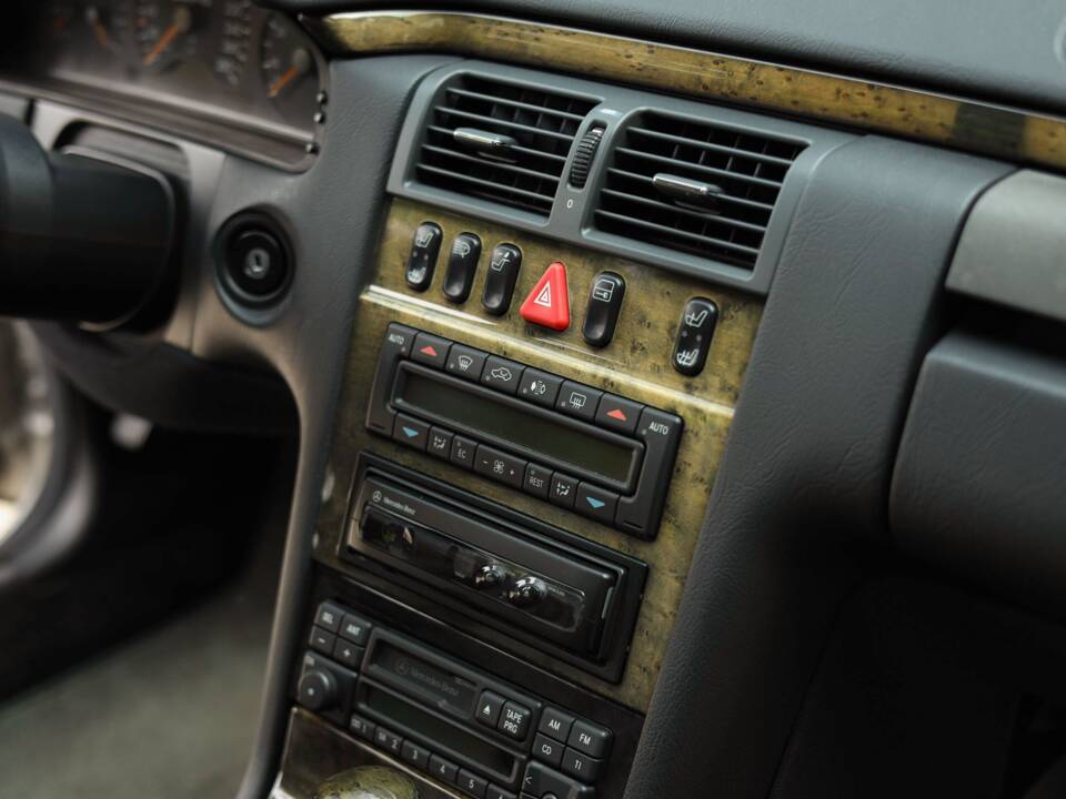 Image 73/98 de Mercedes-Benz E 50 AMG (1996)