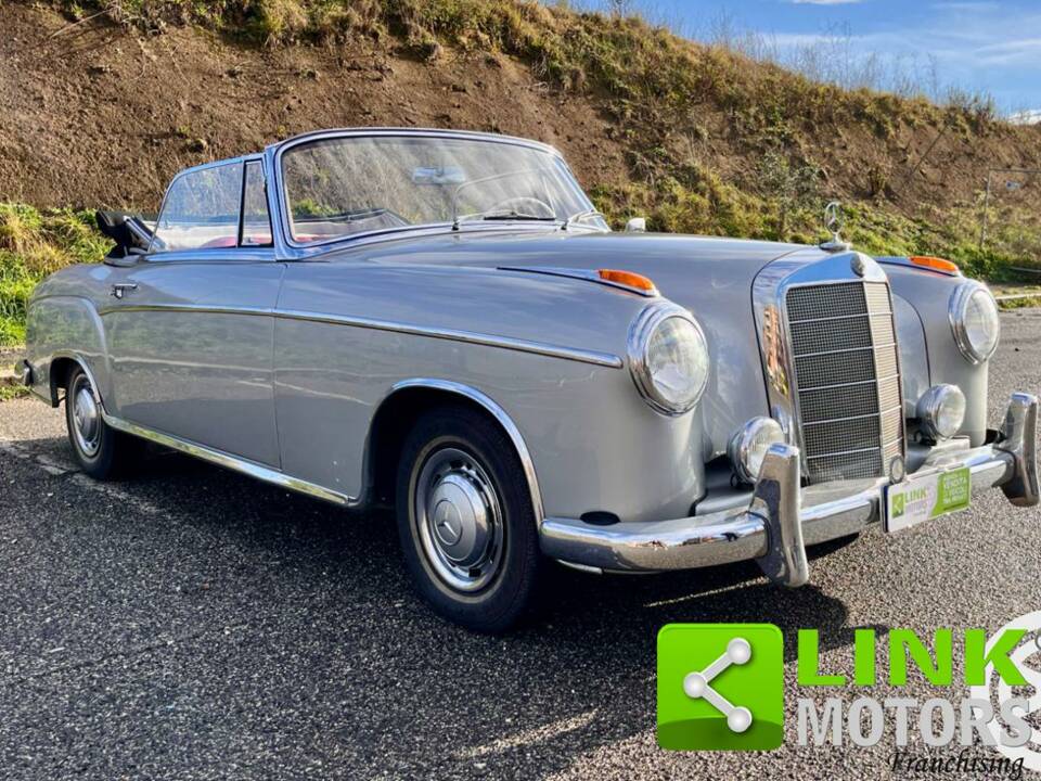Image 1/10 of Mercedes-Benz 220 SE Cabriolet (1960)