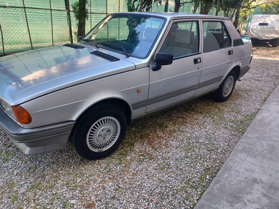 Immagine 67/81 di Alfa Romeo Giulietta 1.6 (1984)