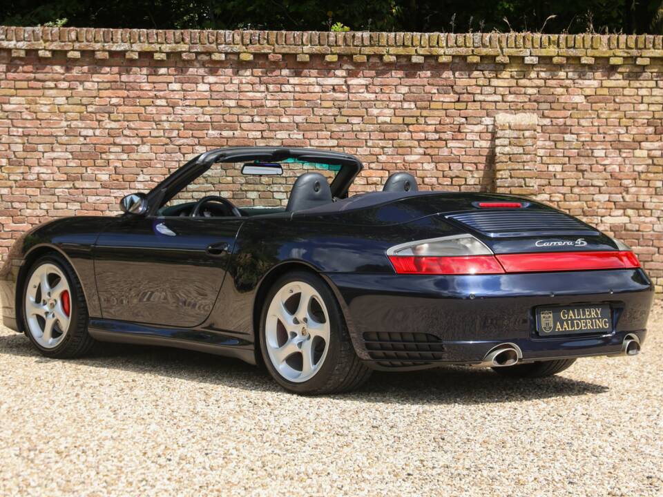 Image 25/50 of Porsche 911 Carrera 4S (2004)