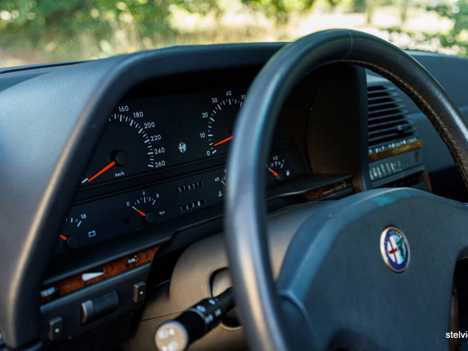 Bild 29/42 von Alfa Romeo 164 3.0 V6 (1989)