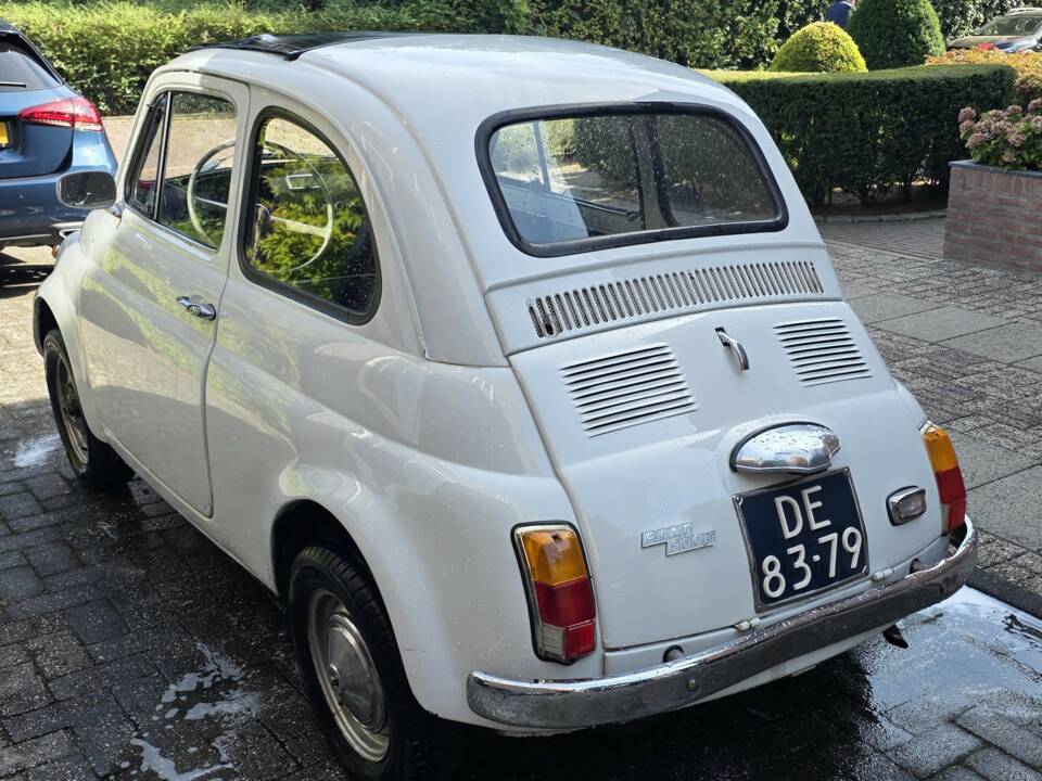 Image 2/8 of FIAT 500 L (1972)
