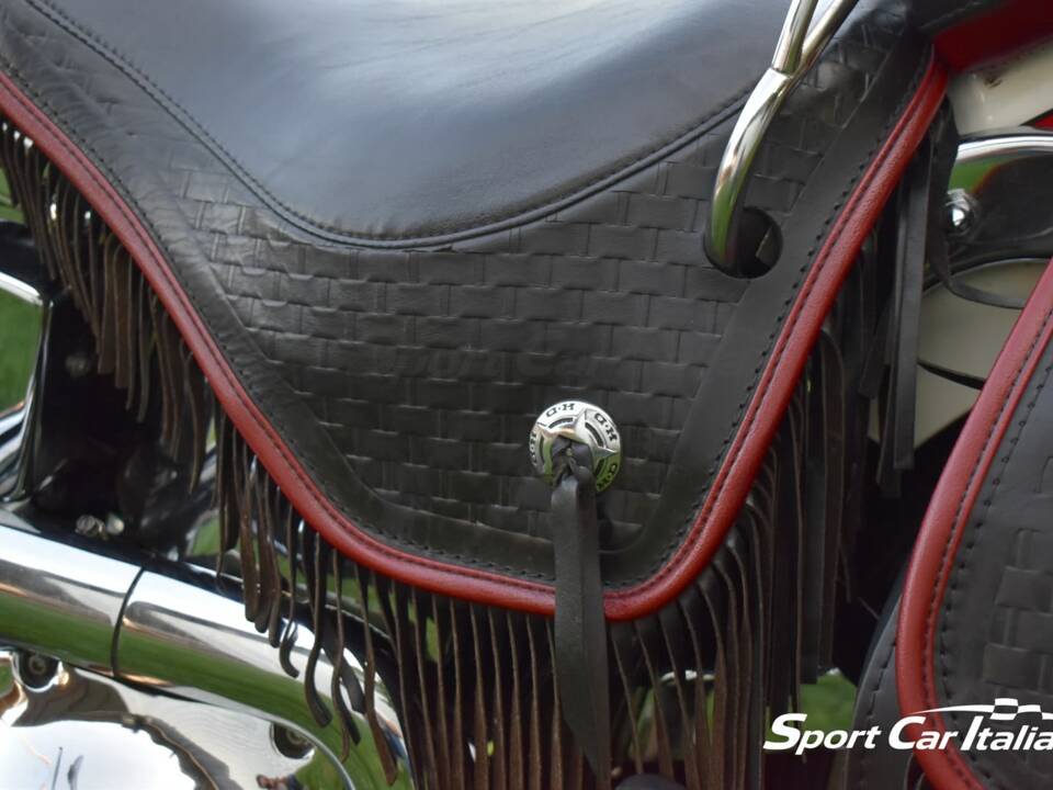 Immagine 14/50 di Harley-Davidson FLSTS 1340 Heritage Springer (1998)