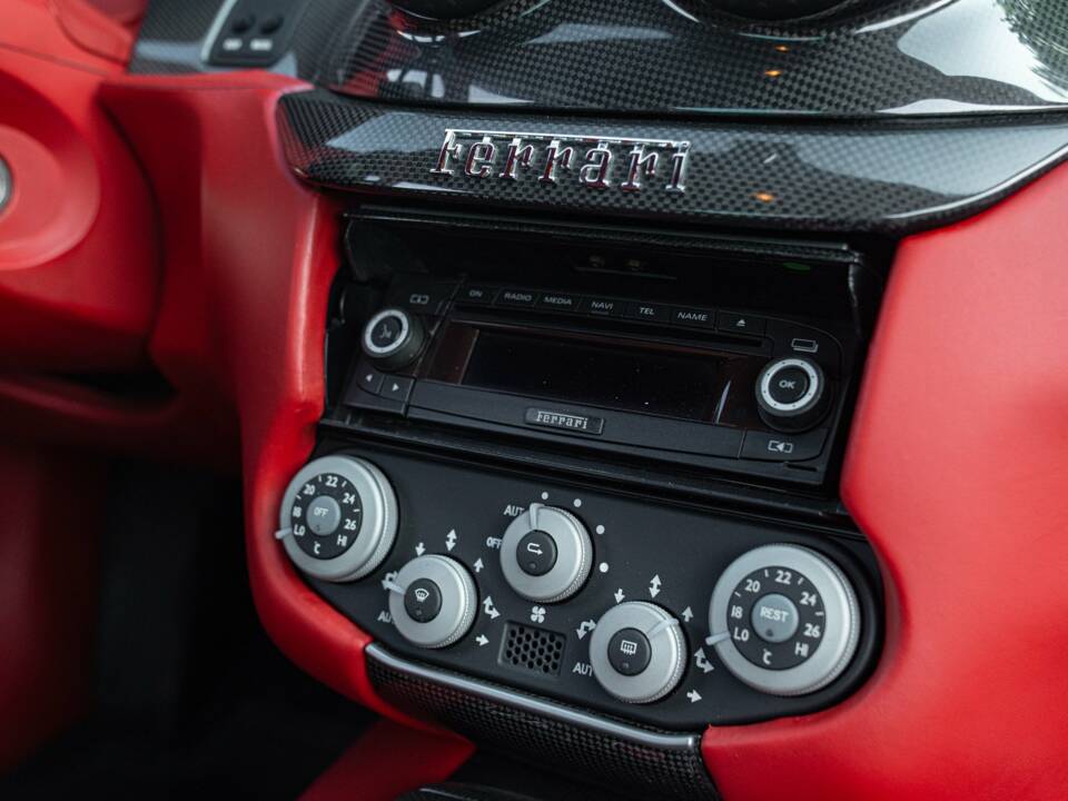 Immagine 37/50 di Ferrari 599 GTB HGTE (2010)