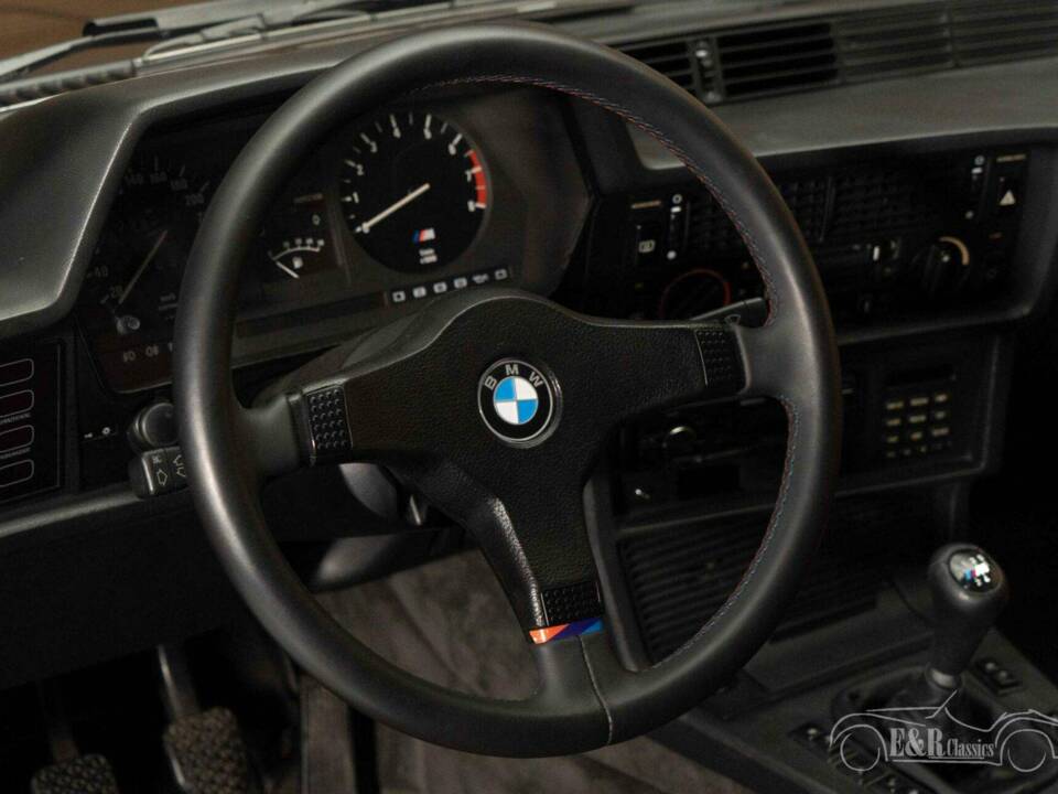 Image 11/19 de BMW M 635 CSi (1986)