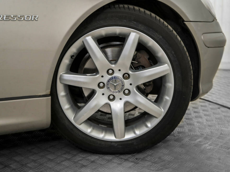 Image 42/50 of Mercedes-Benz SLK 200 Kompressor (2002)