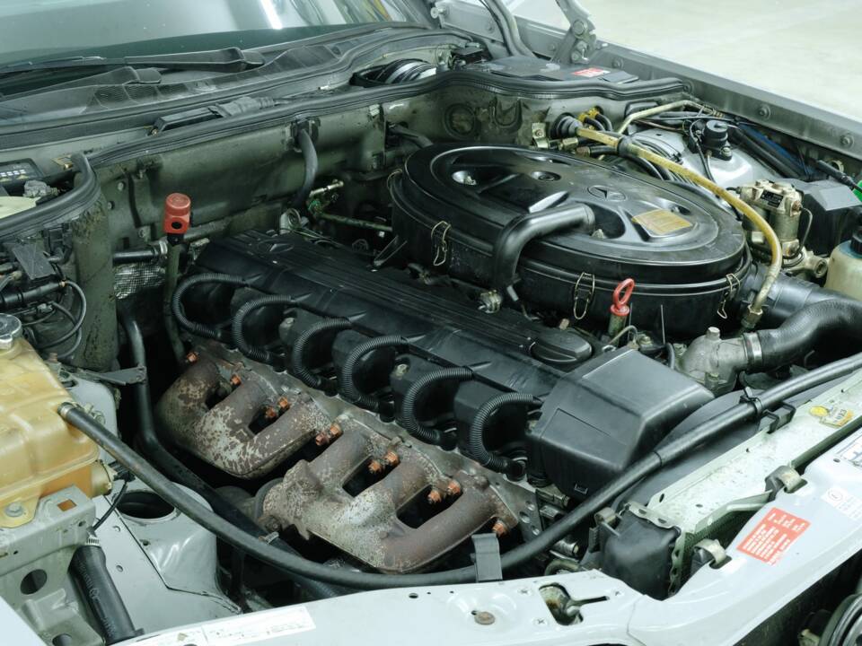 Bild 18/50 von Mercedes-Benz 300 SEL (1986)