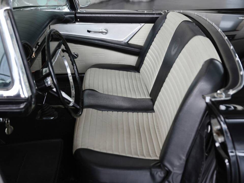 Immagine 45/50 di Ford Thunderbird (1957)