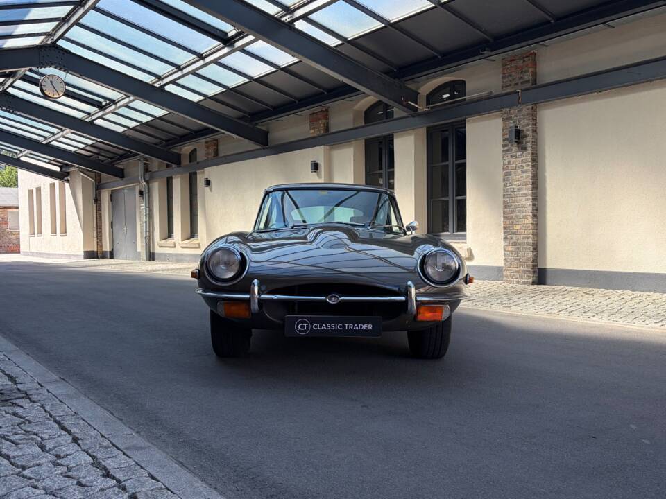 Image 3/81 de Jaguar Type E (2+2) (1969)