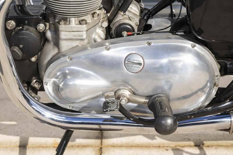 Image 31/46 of Triumph Tiger 100 II (1954)