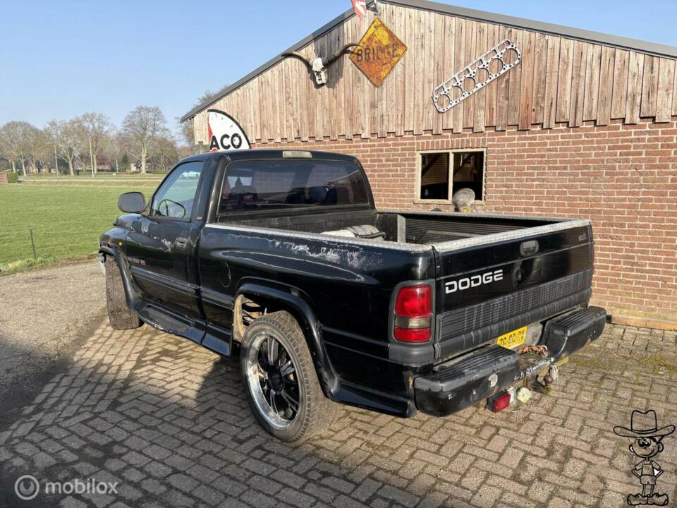 Image 21/34 of Dodge Ram 1500 (1998)