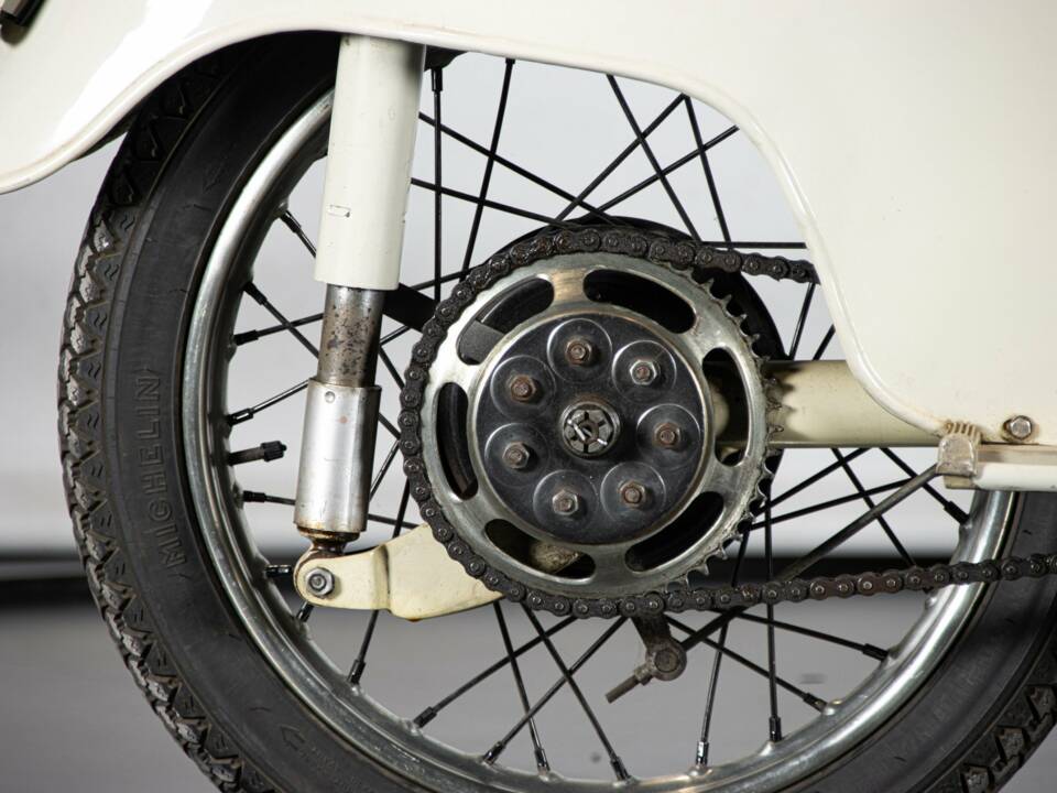 Imagen 34/50 de Moto Guzzi DUMMY (1962)