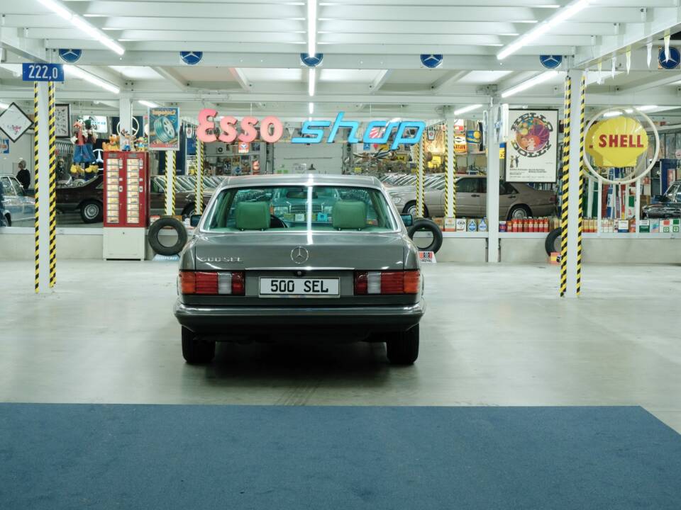 Bild 49/50 von Mercedes-Benz 500 SEL (1983)