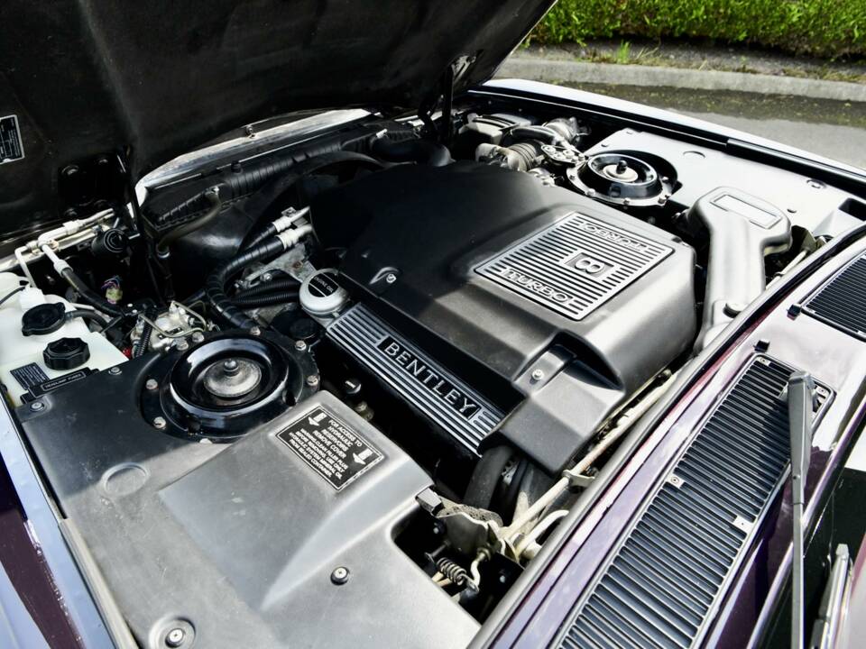 Image 35/50 of Bentley Turbo RT (1997)