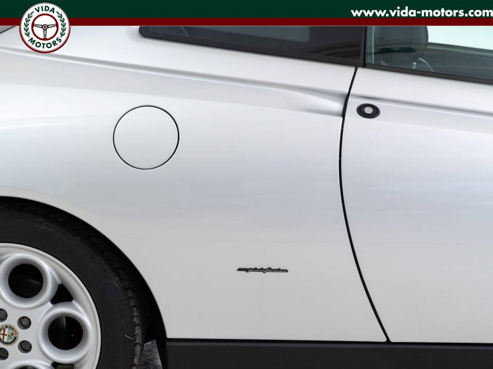 Image 4/18 of Alfa Romeo GTV 2.0 Twin Spark (1997)