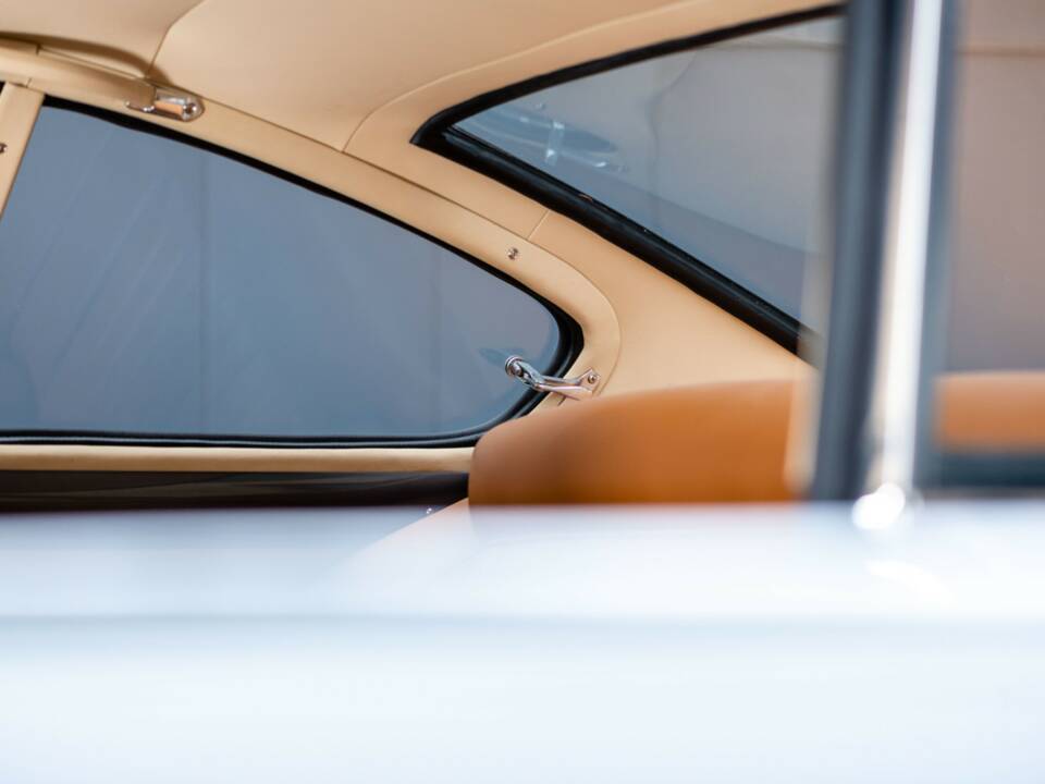 Bild 28/50 von Ferrari 250 GT/E (1963)