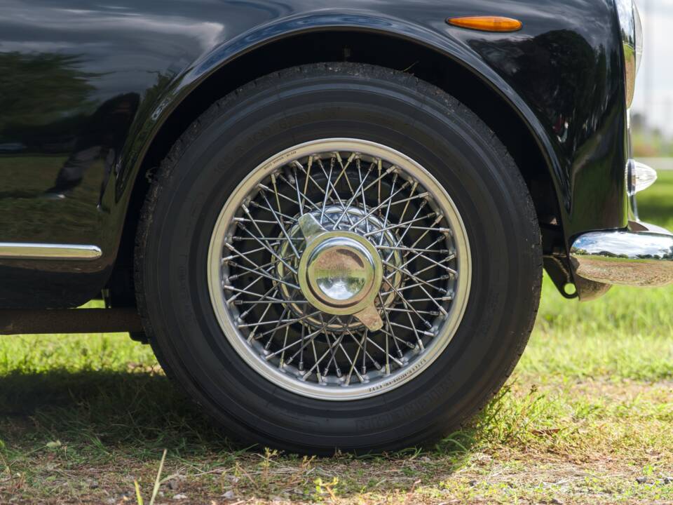 Image 19/97 of Lancia Aurelia B20 GT 2500 (1957)