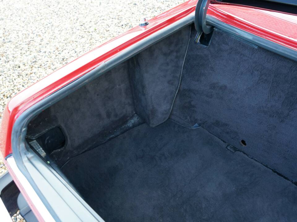 Bild 36/50 von Mercedes-Benz 500 SL (1983)