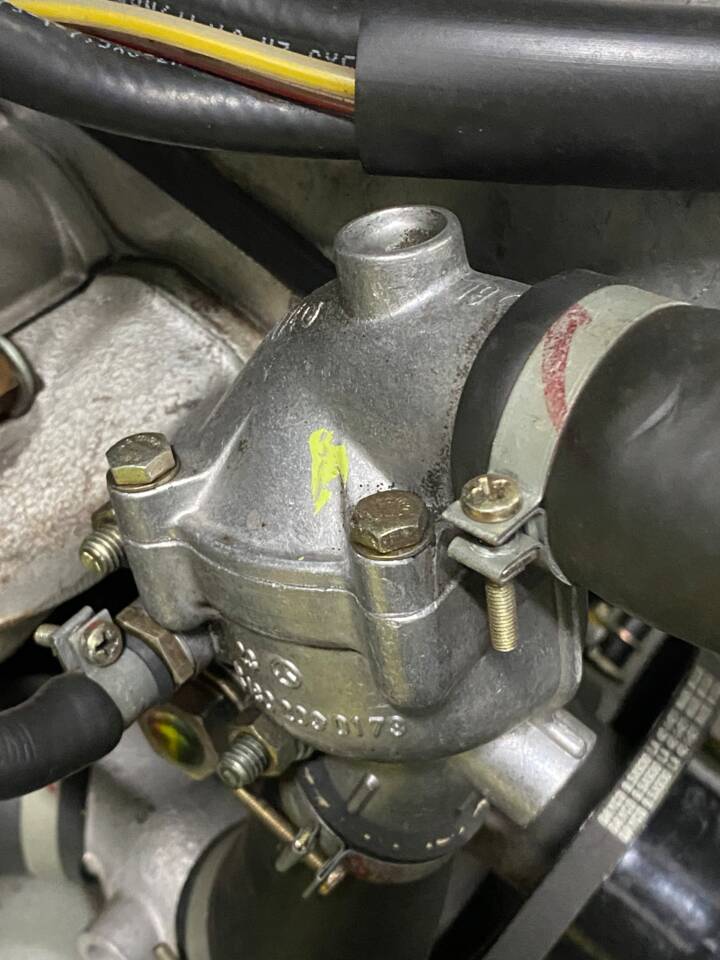 Bild 30/71 von Mercedes-Benz 250 (1979)