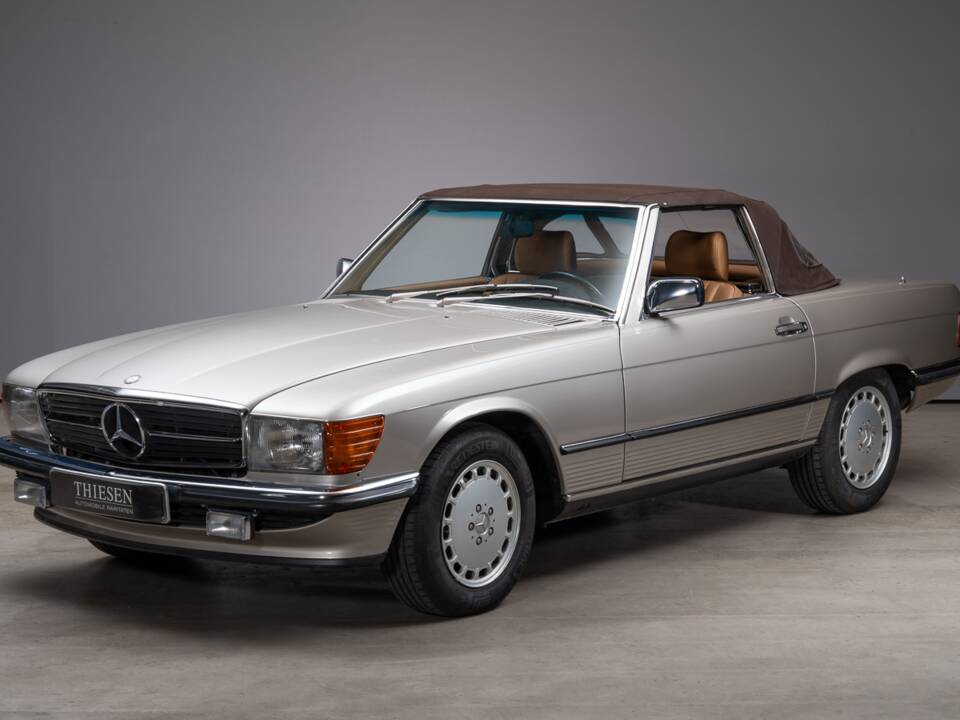 Bild 3/23 von Mercedes-Benz 560 SL (1987)