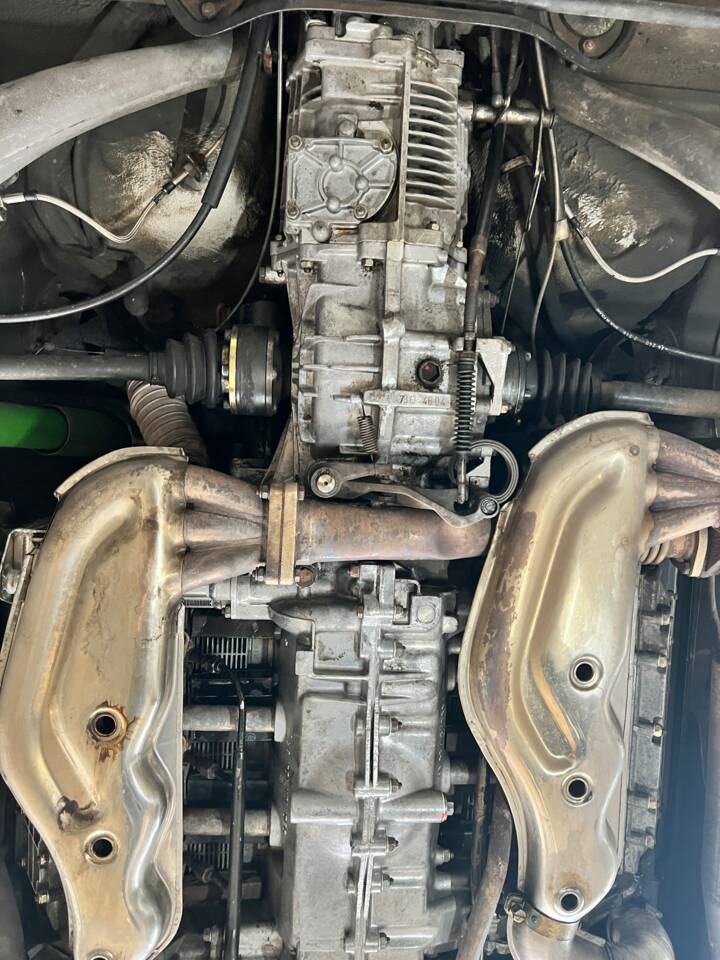 Image 67/71 de Porsche 911 SC 3.0 (1983)