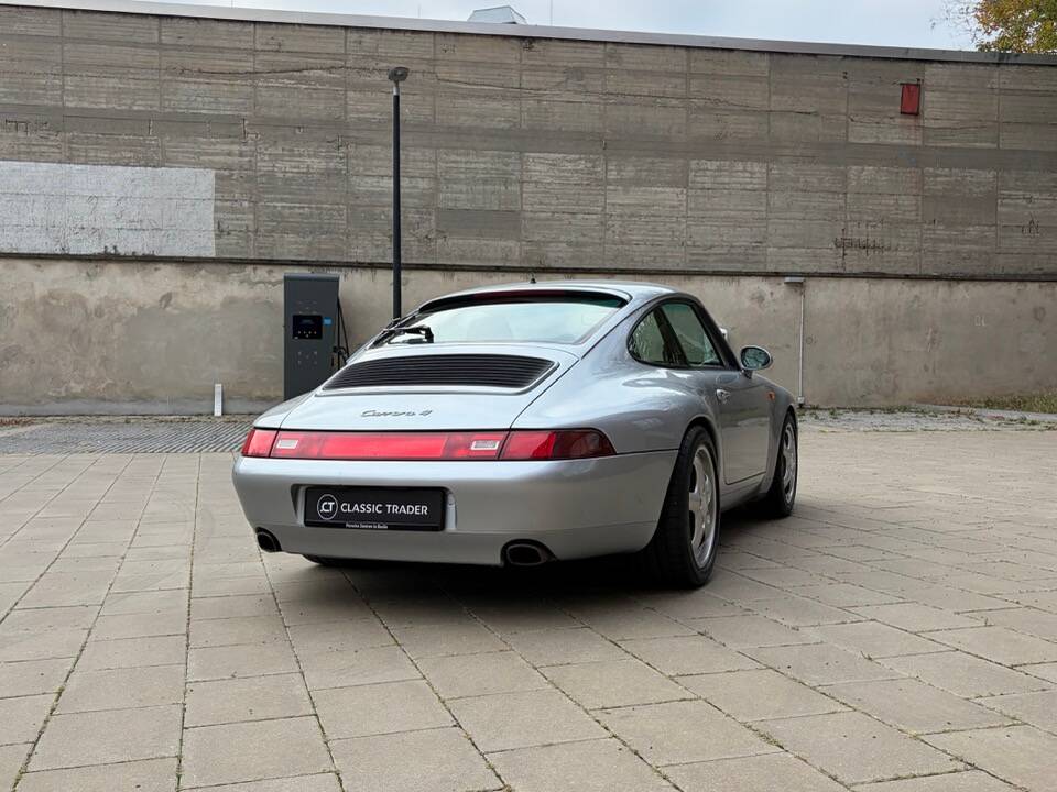 Afbeelding 11/73 van Porsche 911 Carrera 4 (1995)