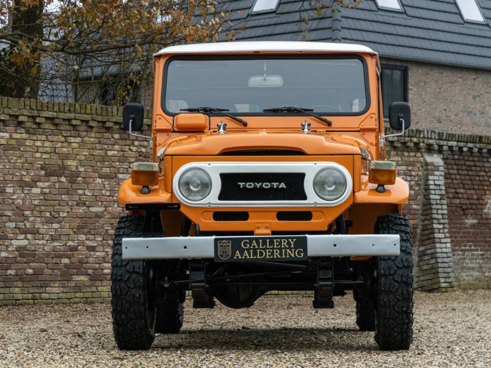 Image 5/50 of Toyota Land Cruiser FJ 40 (1980)