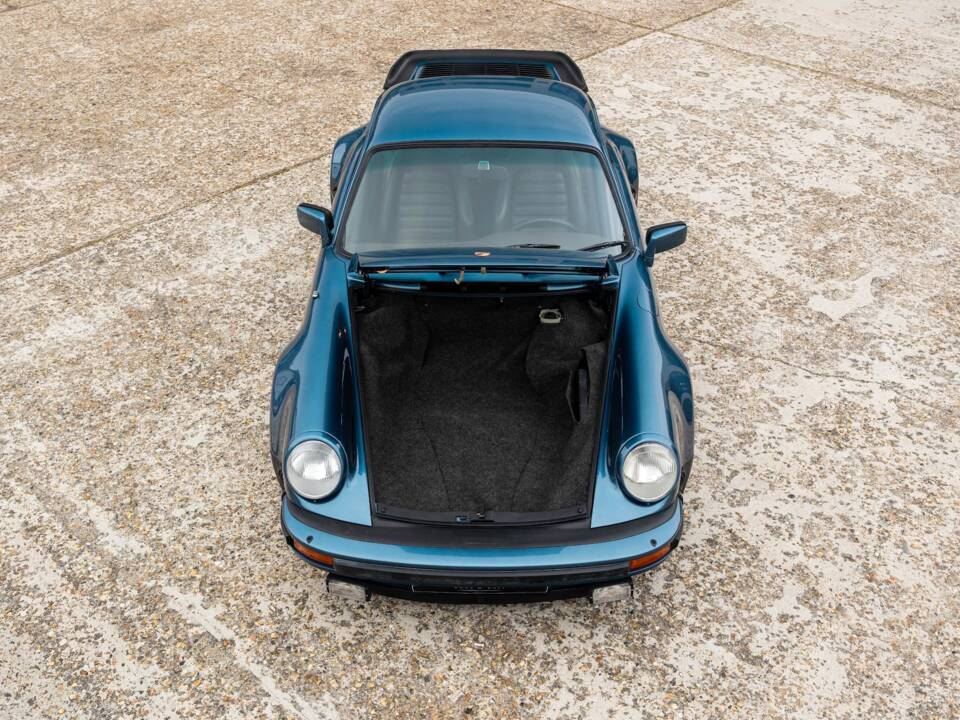 Image 28/34 of Porsche 911 Turbo 3.3 (1978)