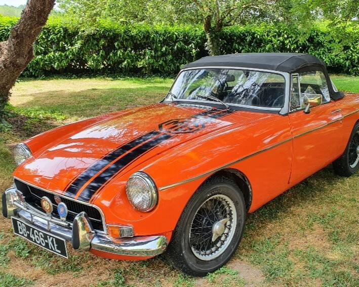 Bild 3/8 von MG MGB Lightweight Rennwagen (1972)