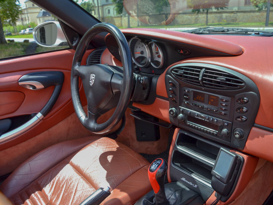 Immagine 26/30 di Porsche Boxster S (2000)