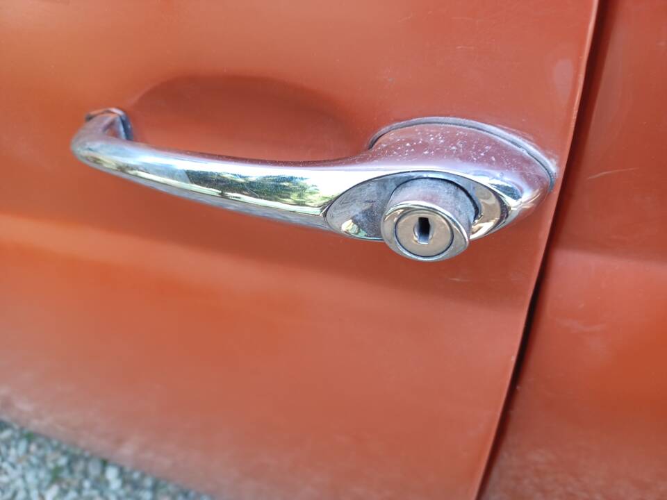 Image 21/56 of FIAT 500 L (1971)