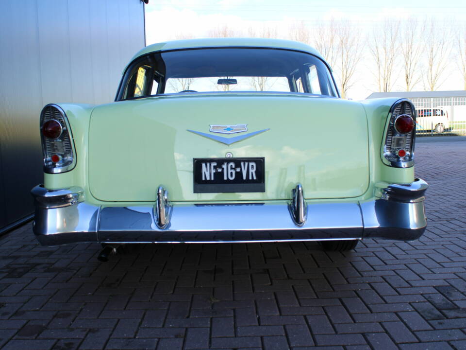 Image 3/5 of Chevrolet Bel Air Sedan (1956)