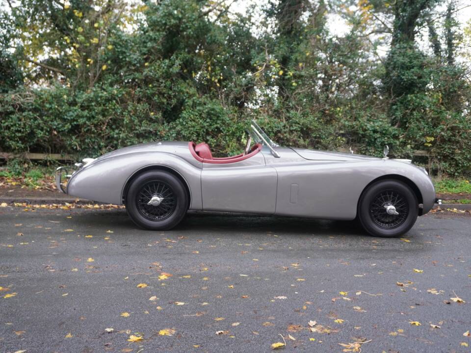 Image 7/19 of Jaguar XK 120 OTS (1952)