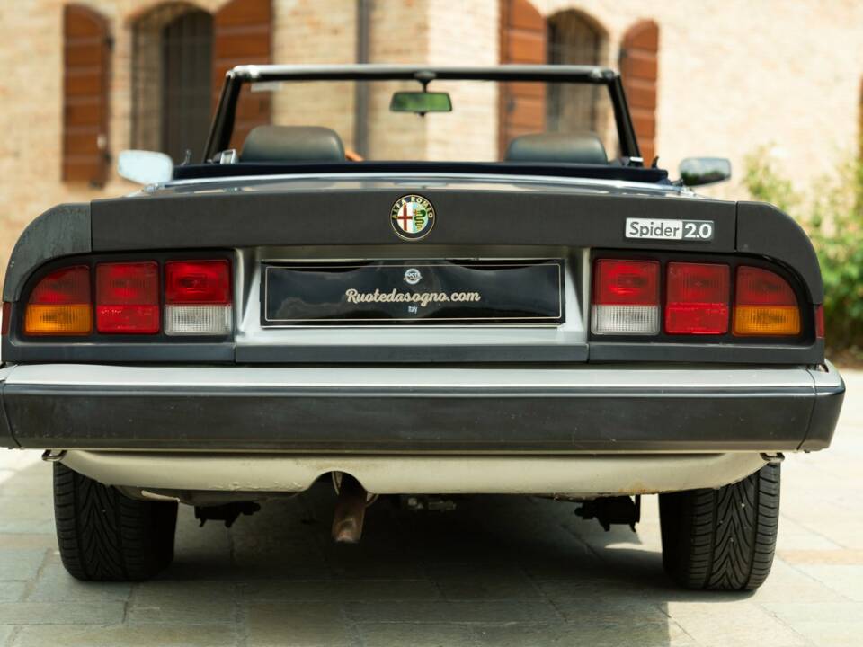 Bild 21/50 von Alfa Romeo 2.0 Spider (1985)