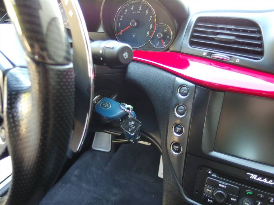 Bild 46/100 von Maserati GranTurismo S (2008)