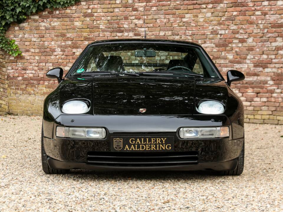 Afbeelding 50/50 van Porsche 928 GTS (1994)
