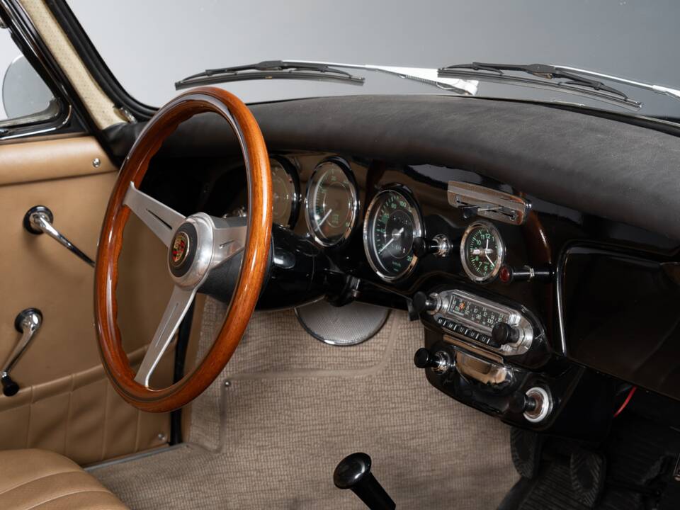 Image 27/34 of Porsche 356 C 1600 SC (1964)