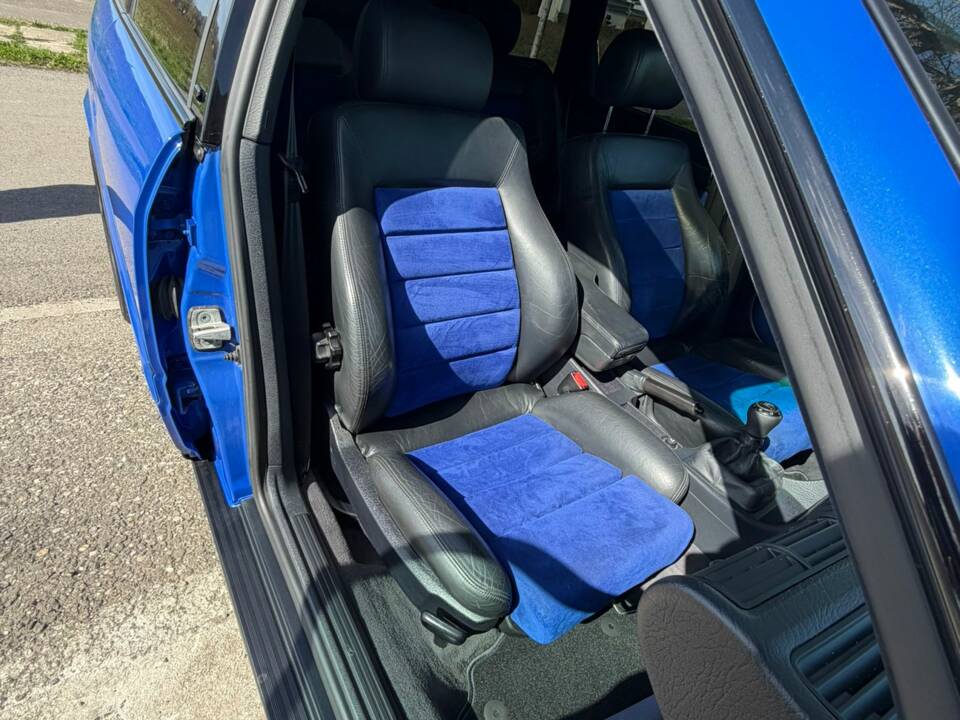 Image 20/29 of Audi S6 Plus Avant (1996)