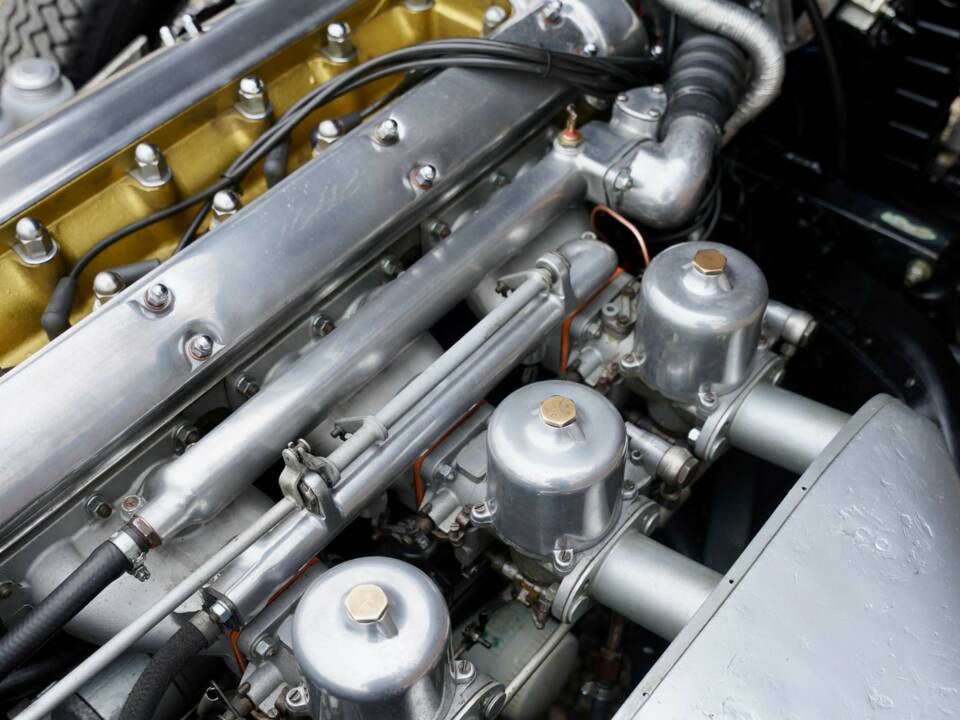 Immagine 39/50 di Jaguar E-Type 3.8 (1961)