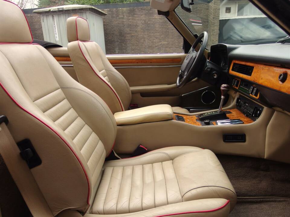 Image 47/99 de Jaguar XJS 5.3 V12 (1990)