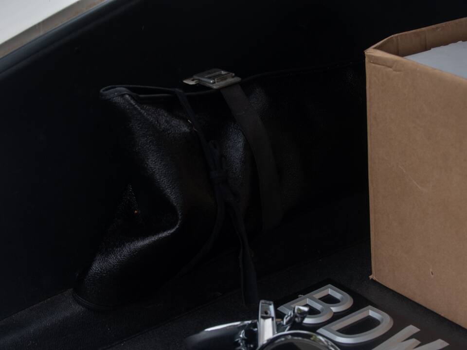 Image 47/50 of Jaguar XJ 6 4.2 (1972)