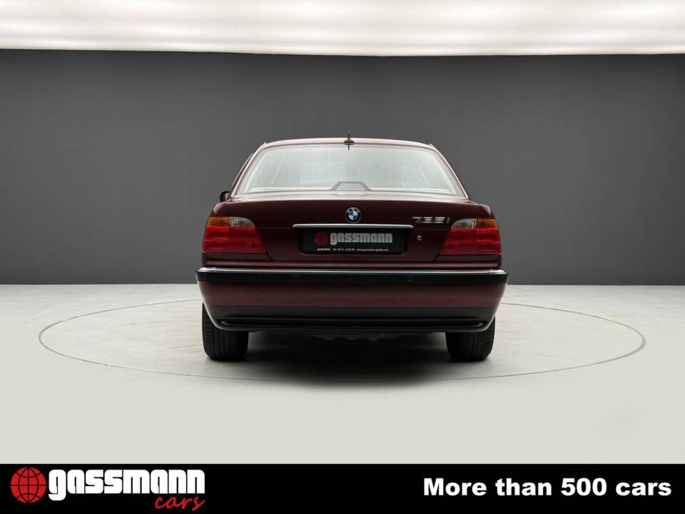 Obraz 7/15 pojazdu BMW 735i (2000)