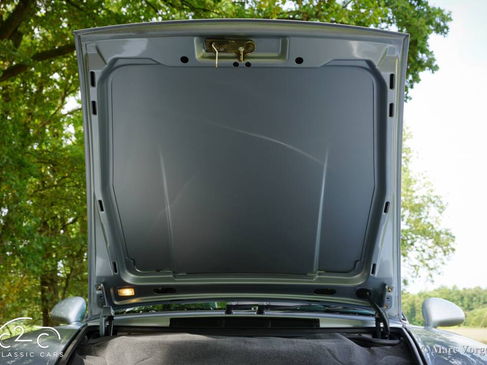 Image 23/63 of Porsche 911 Carrera (1996)